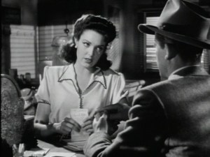 FALLEN4 STELLA AU BAR